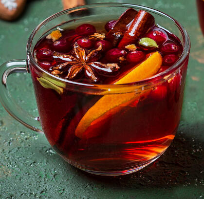 Savor a mulled tea favored by the Sultana of Ul&#39;dah. Infused with exotic spices and rich, aromatic flavors, this luxurious blend offers a taste of true nobility.
